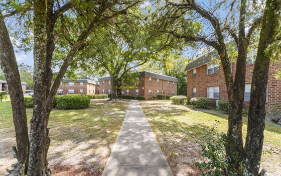 Huron Sophia Apartments